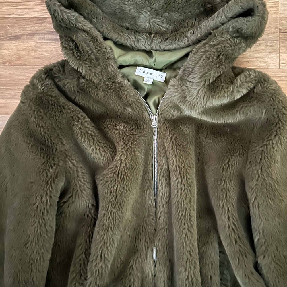 Faux Fur Jacket - Picture 2 of 3